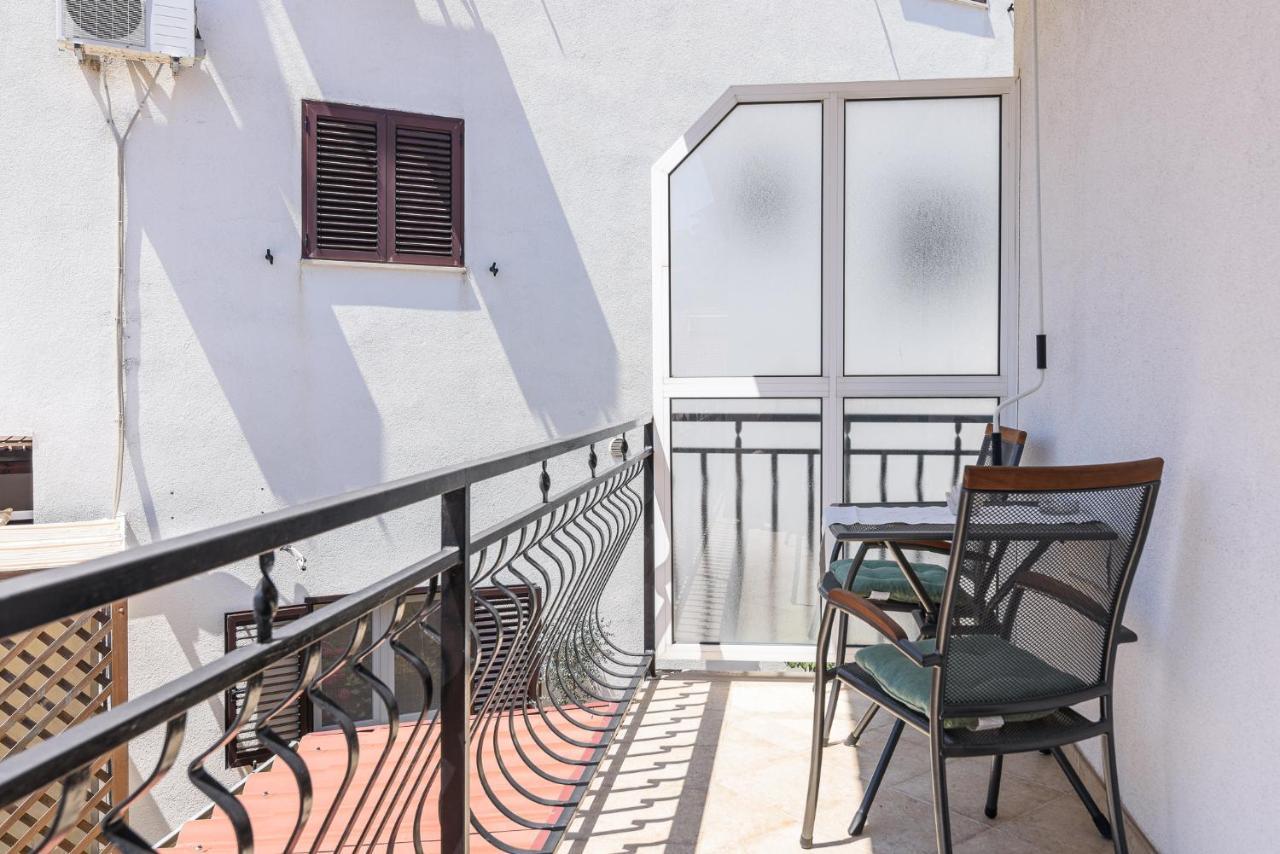 Apartmani Suki Trogir Exteriör bild