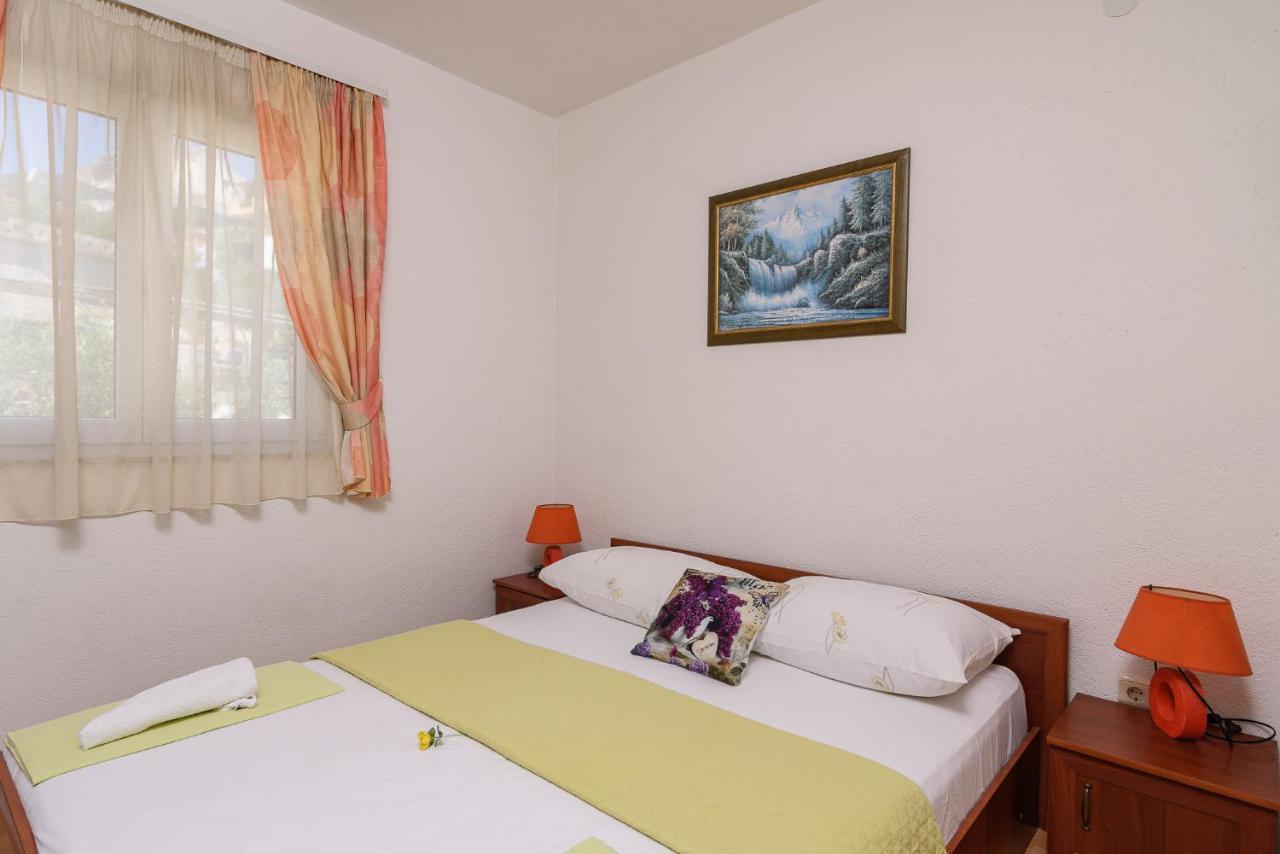 Apartmani Suki Trogir Exteriör bild