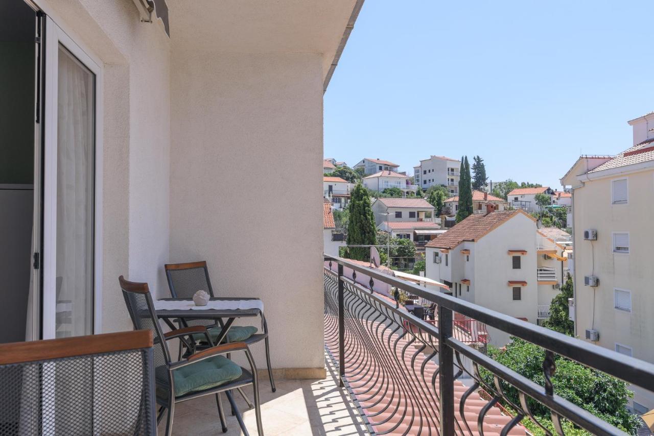 Apartmani Suki Trogir Exteriör bild