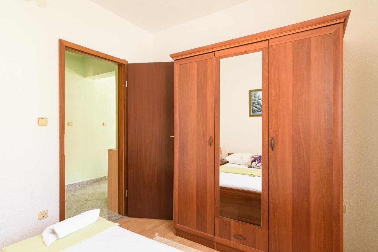 Apartmani Suki Trogir Exteriör bild