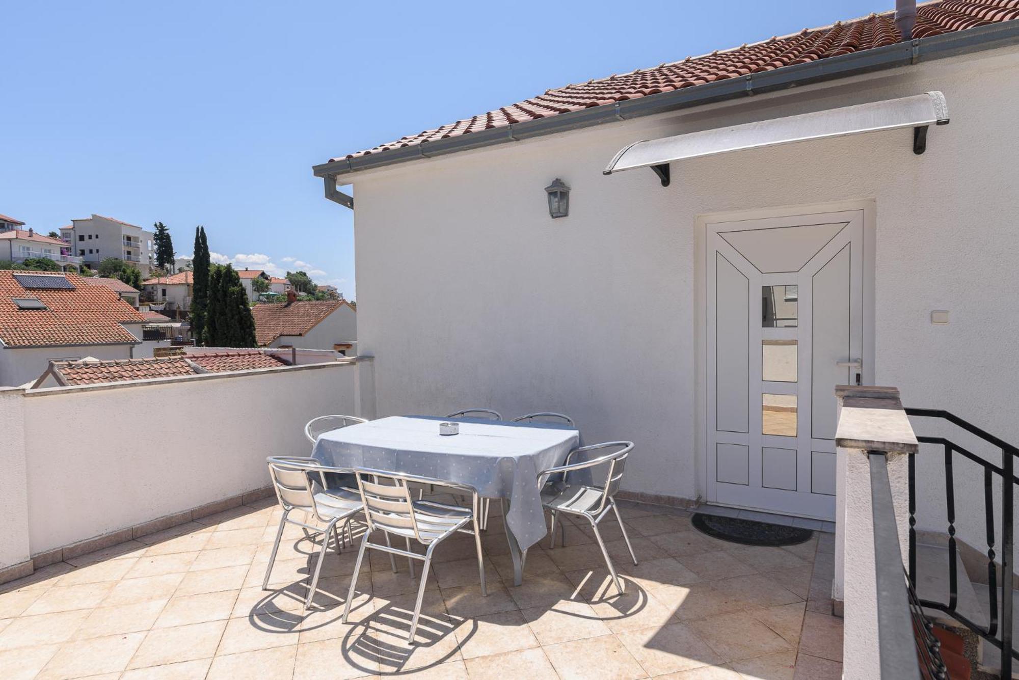 Apartmani Suki Trogir Exteriör bild