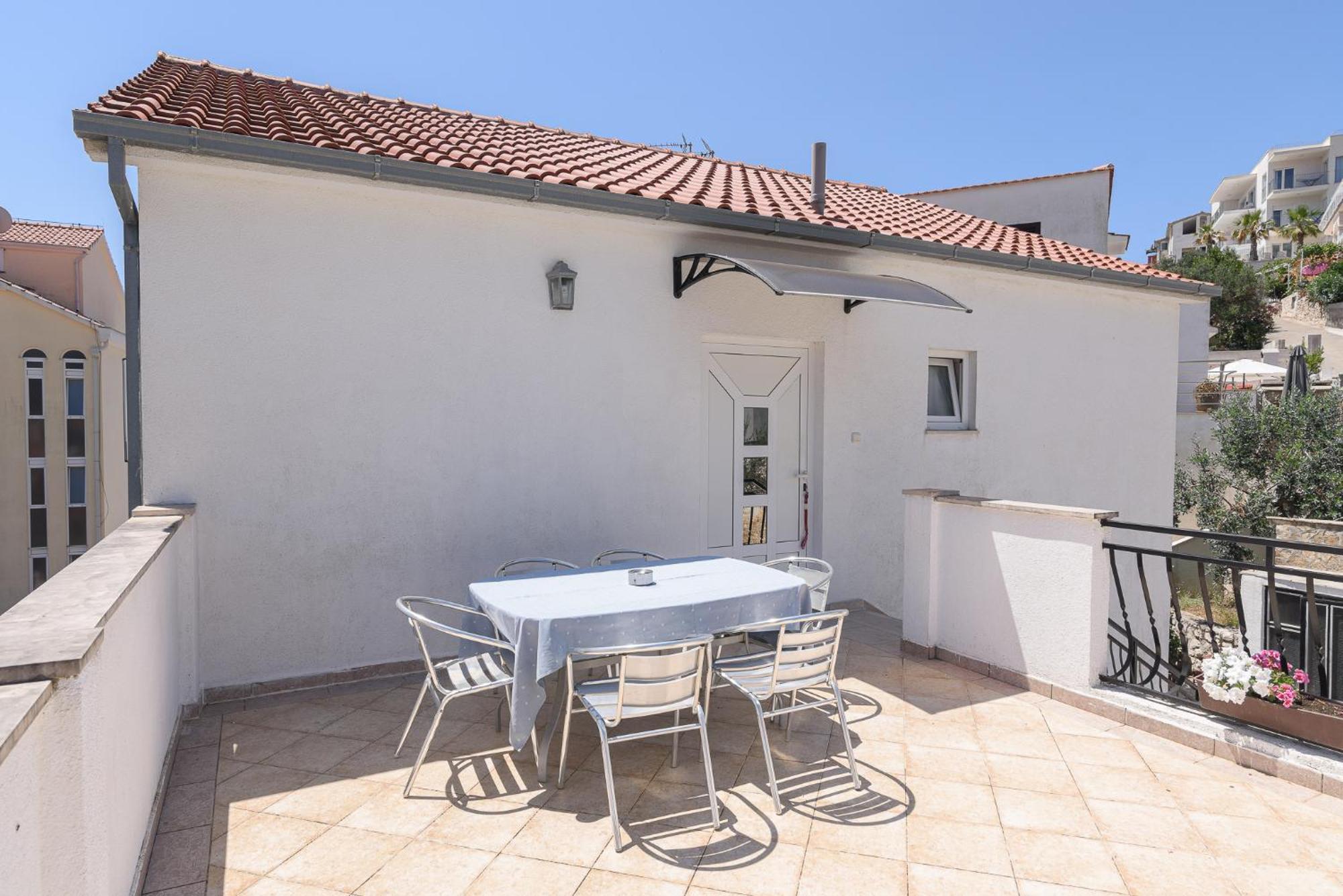 Apartmani Suki Trogir Exteriör bild