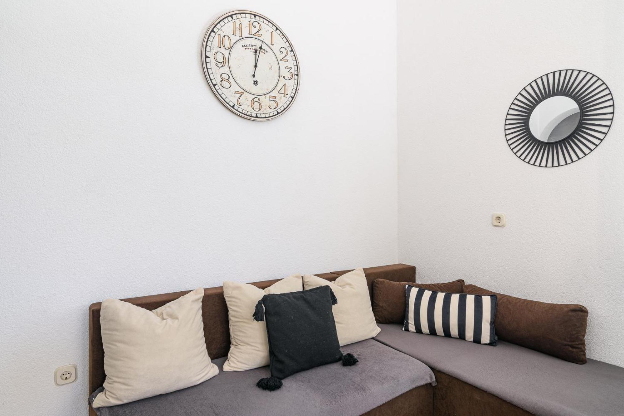 Apartmani Suki Trogir Exteriör bild