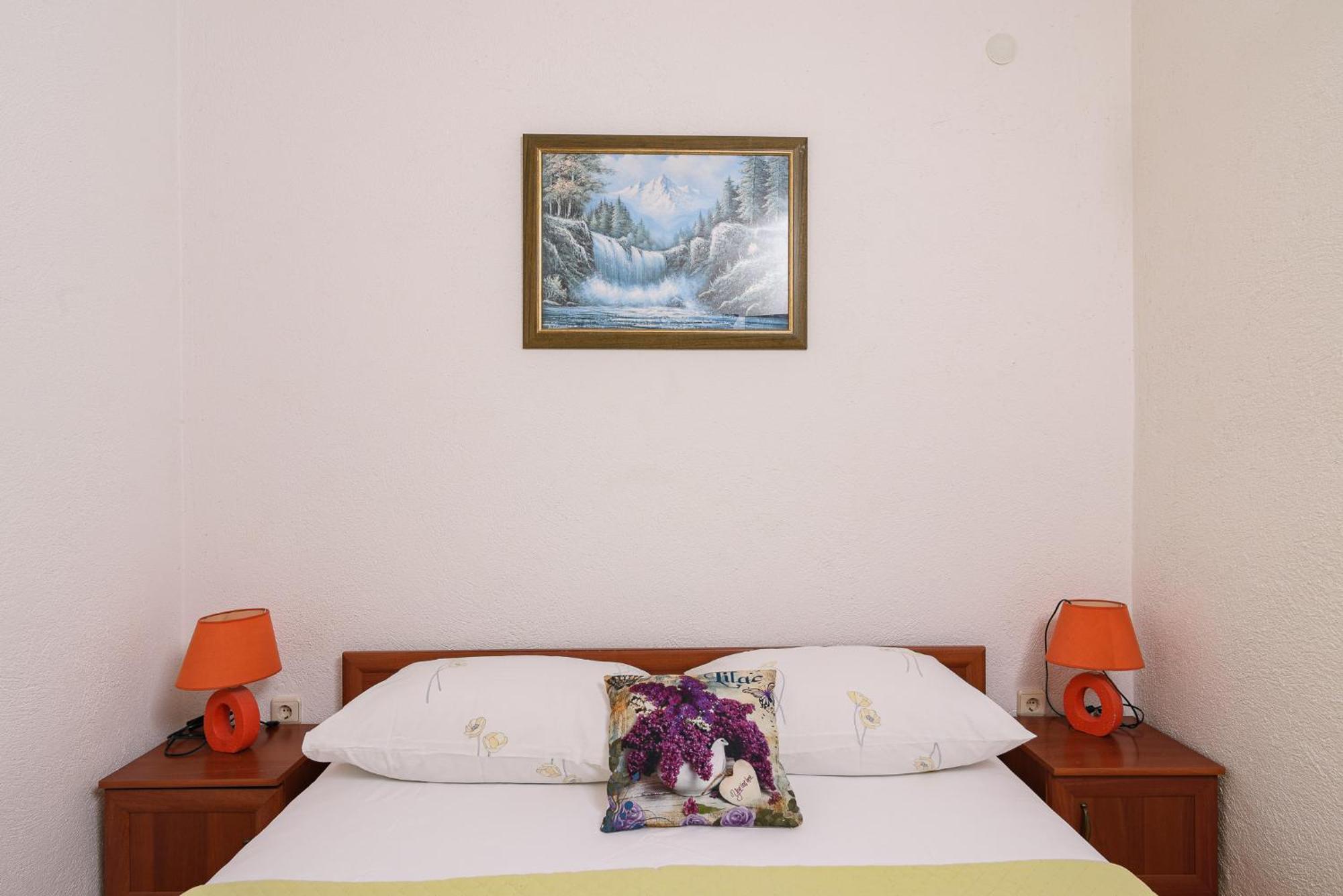 Apartmani Suki Trogir Exteriör bild