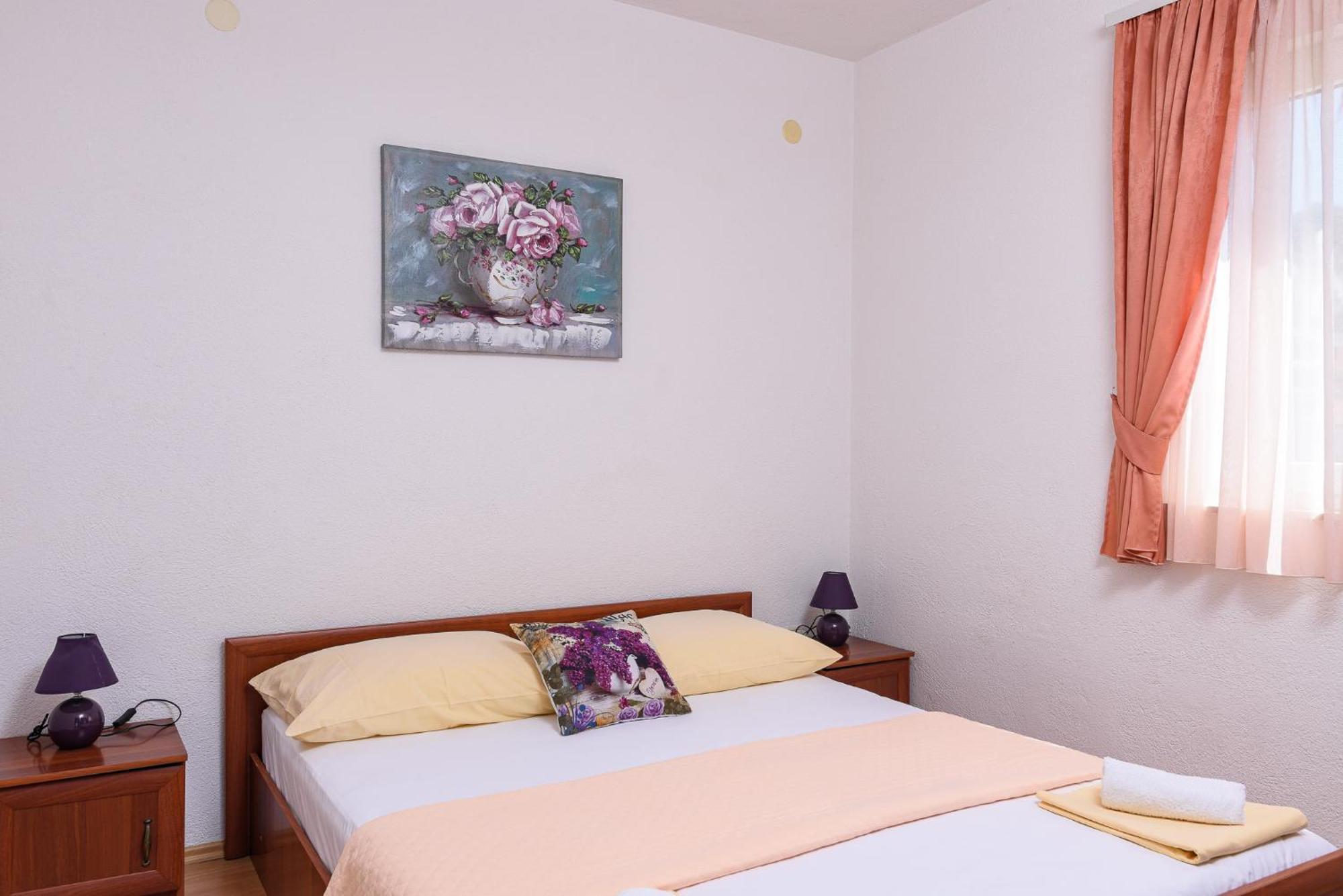 Apartmani Suki Trogir Exteriör bild