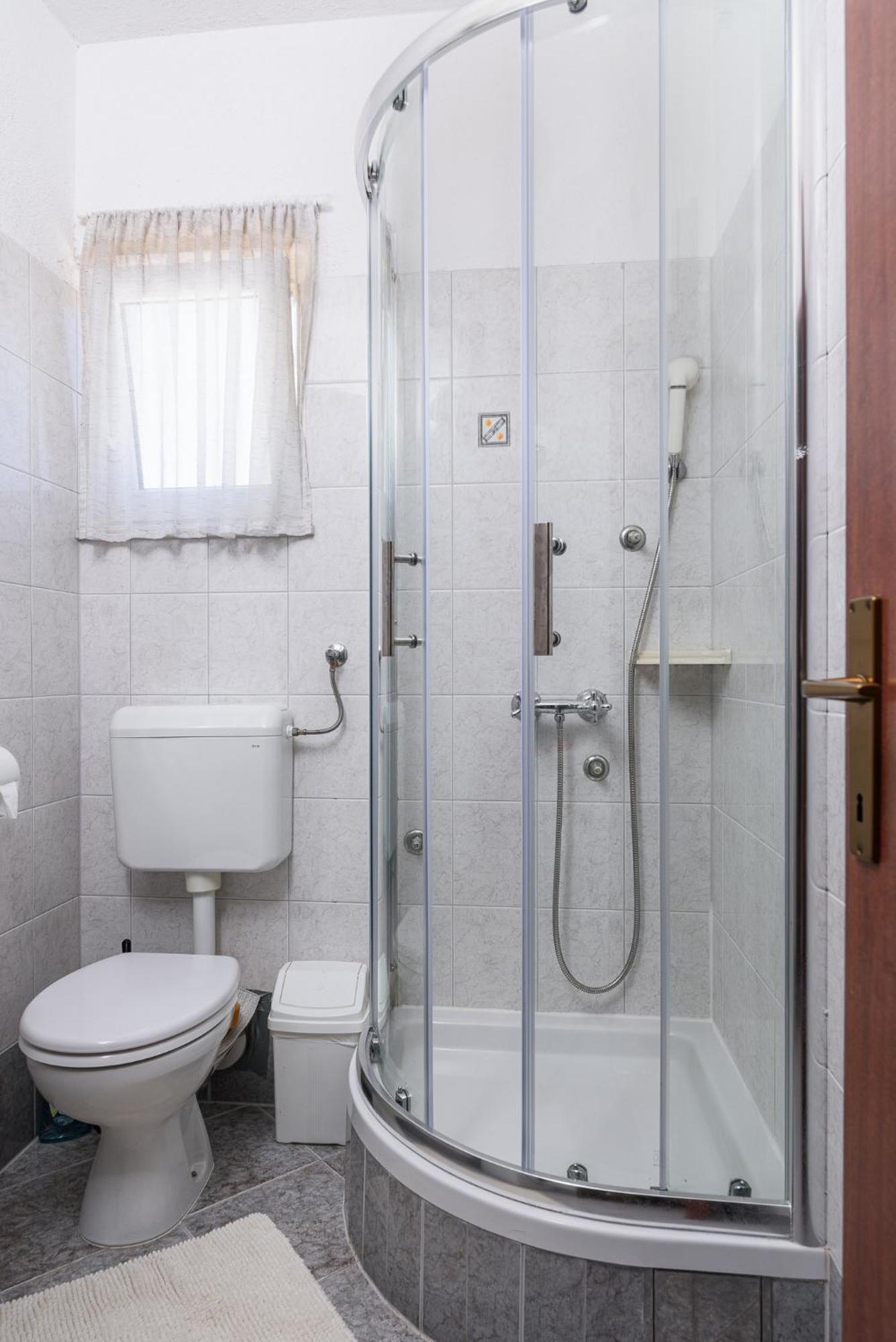 Apartmani Suki Trogir Exteriör bild