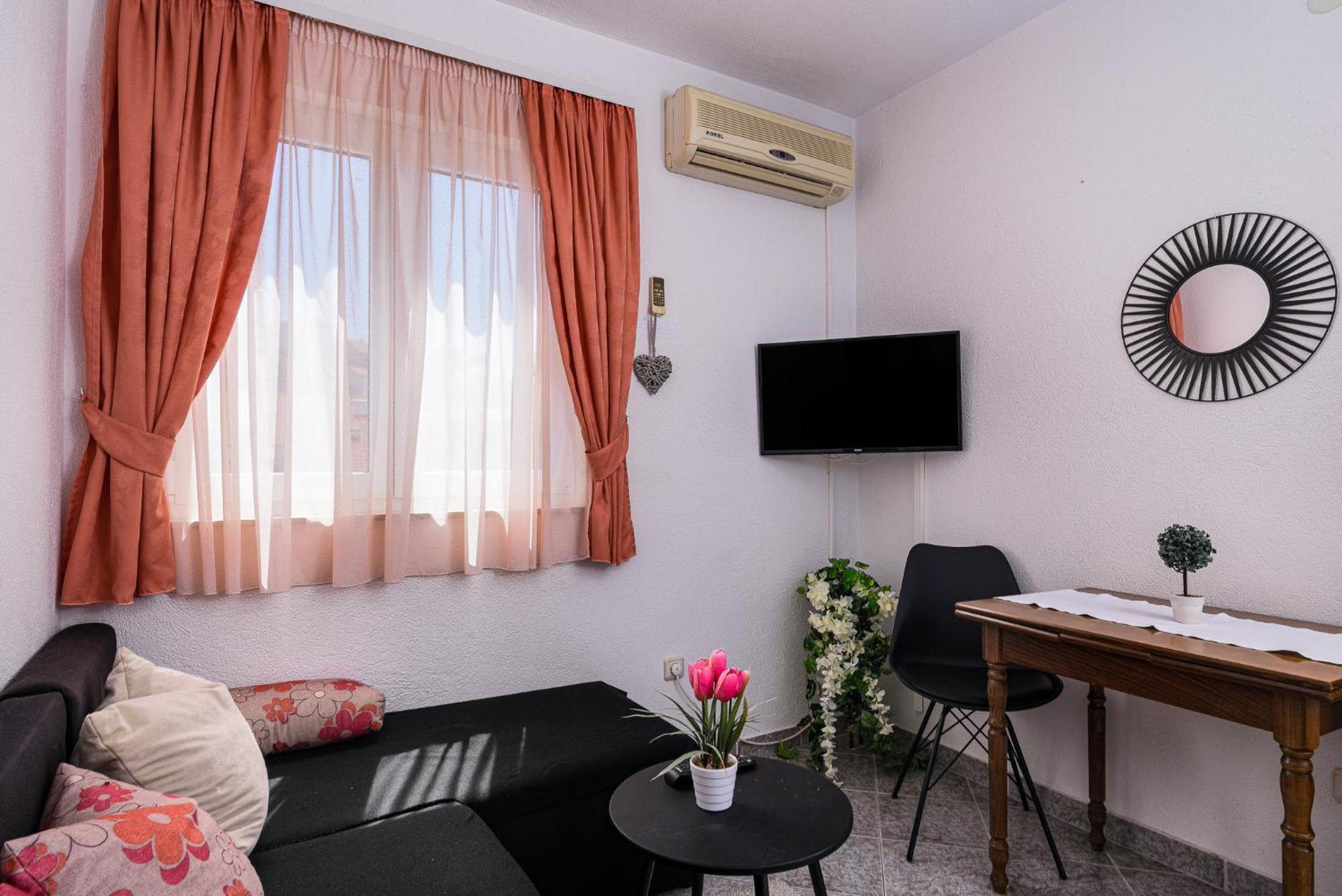 Apartmani Suki Trogir Exteriör bild