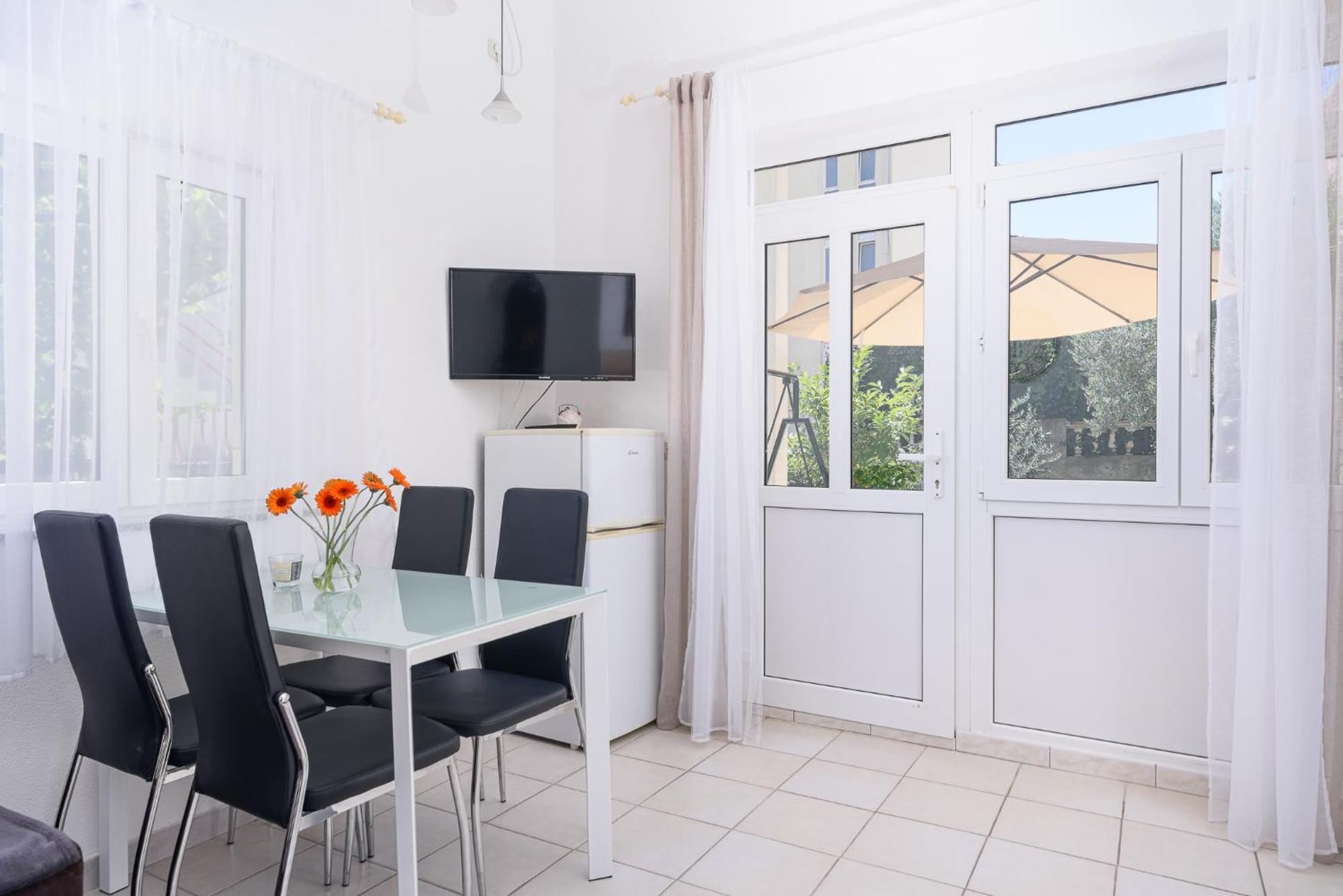 Apartmani Suki Trogir Exteriör bild