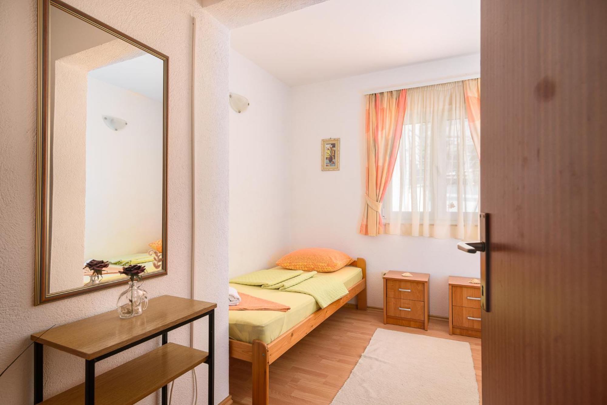 Apartmani Suki Trogir Exteriör bild